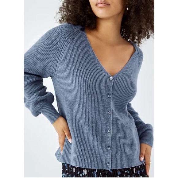 Aritzia Wilfred Granada Cardigan - Picture 2 of 15